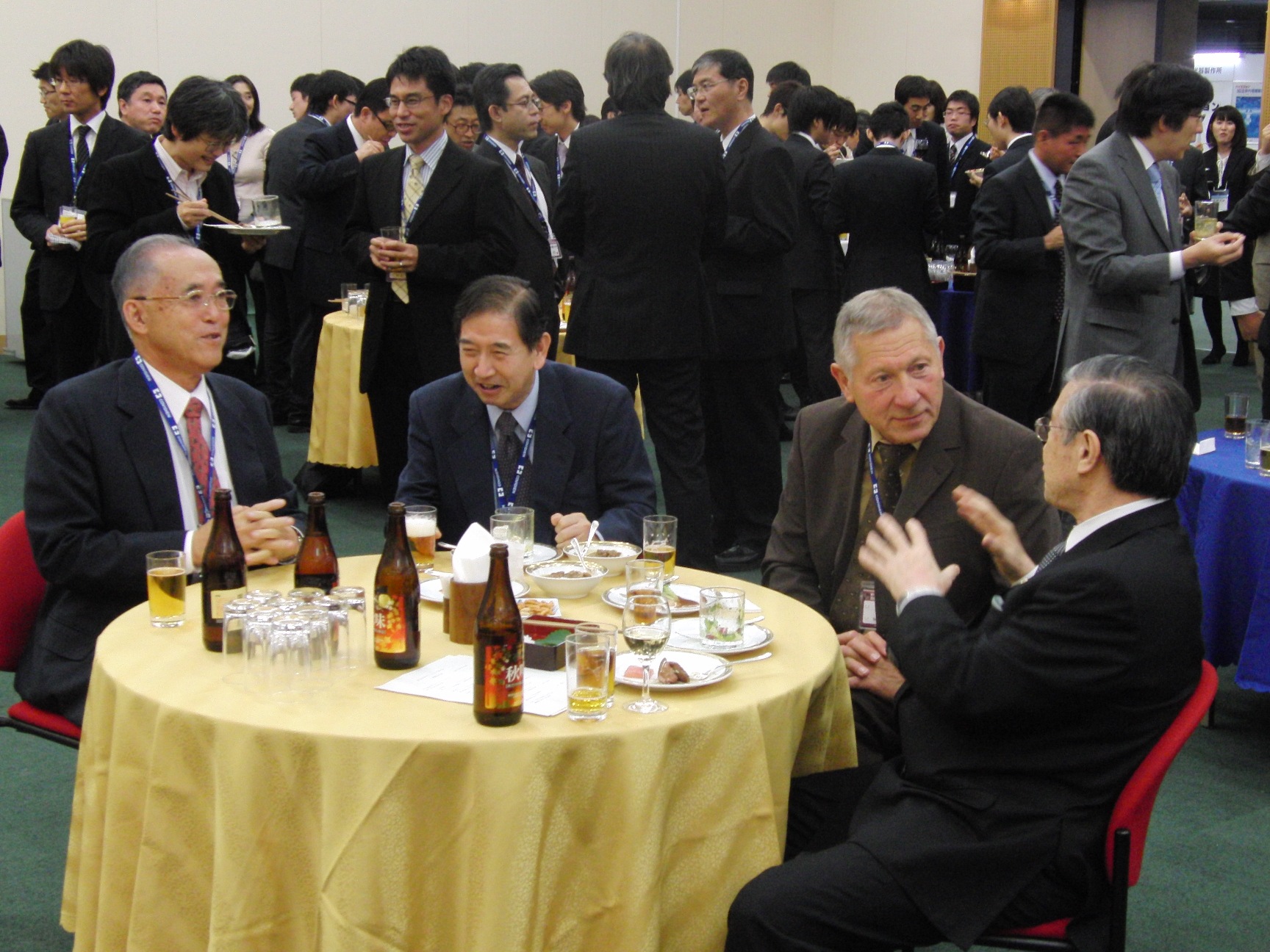 懇親会会場